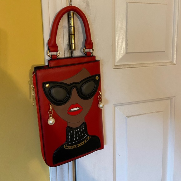 Red/Black/Brown graphic Handbag (Morph Boutique) - Picture 2 of 7